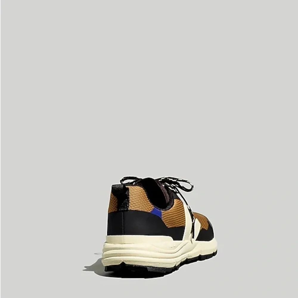 VEJA DEKKAN ALVEOMESH SNEAKERS PIERRE NEW IN BOX Size 42 EU
